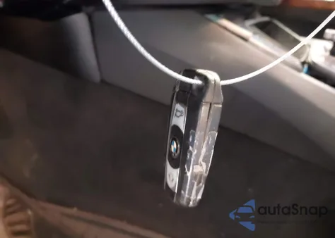 2010 BMW 328I xDrive z USA, uszkodzony, nr VIN WBAPK5C53AA648289